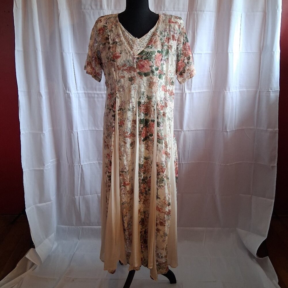 Lace and Floral Dress by Nostalgia